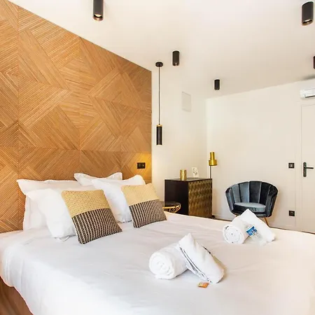 Cmg Champs Elysees - Boetie 6 Paříž